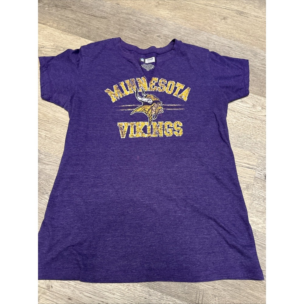Minnesota Vikings Tee Womens Size LARGE TShirt NFL Apparel Cotton